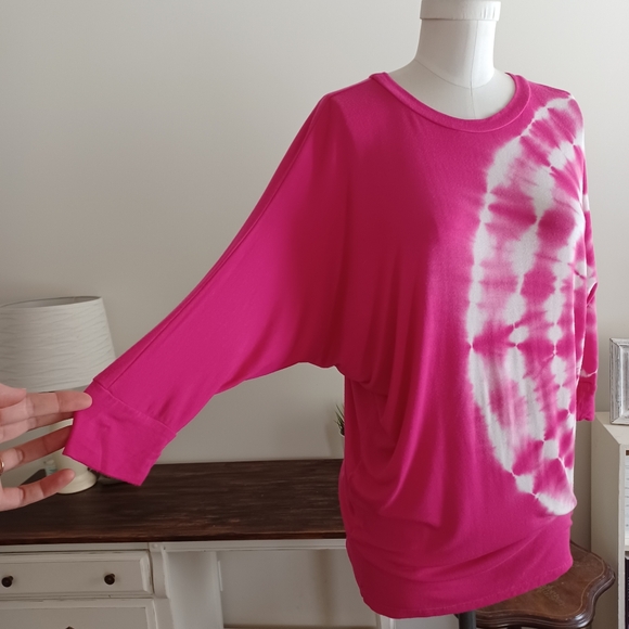 {White Mark} Pink and White Tie Dye Top - Picture 2 of 7
